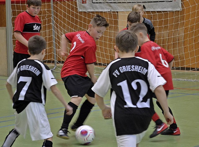 Konzentriert bei der Sache: Junge Kick... VfR Elgersweier und des  FV Griesheim  | Foto: Harald Rudolf