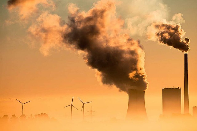 Klimaschdlichen Unternehmen soll die Untersttzung entzogen werden.  | Foto: dpa