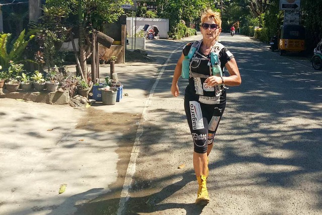 Brigid Wefelnberg auf der Strecke beim Philippinenlauf  | Foto: privat