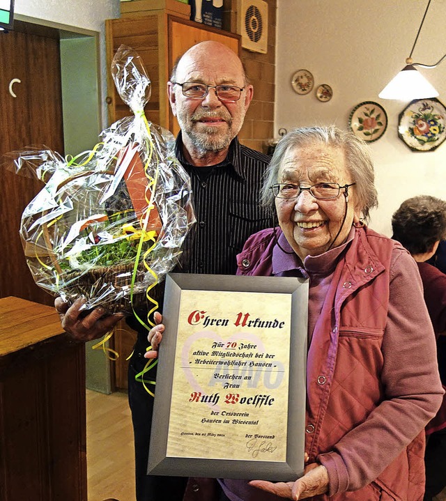 Ruth Woelffle wurde bei der Arbeiterwo...fr 70-jhrige Mitgliedschaft geehrt.   | Foto: Gudrun Gehr