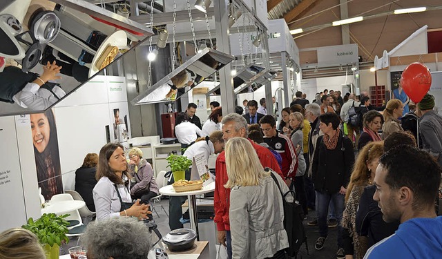 Neun Unternehmen vom Wald  leisten ein...ielfalt der 35. Regio-Messe in Lrrach  | Foto: Trenz (Archiv)