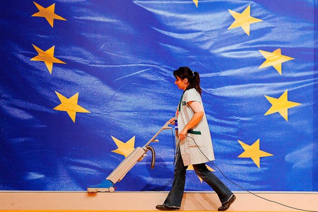 Die  Europaflagge soll im rechten Glan...nen &#8211; aber wer macht dabei mit?   | Foto: dpa