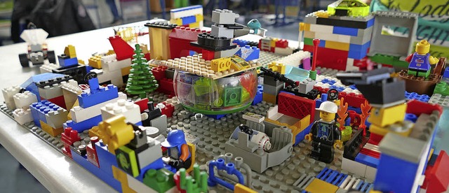 Kein Wunder, dass das Lego-Angebot kom... wenn solche Kunstwerke gebaut werden.  | Foto: HIss