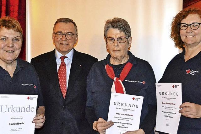 Das Rote Kreuz in Zell hilft auf vielen Ebenen