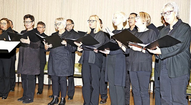 Den Zauber der Nacht besangen die Sng...sischer Musik einen wahren Hochgenuss.  | Foto: Martha Weishaar