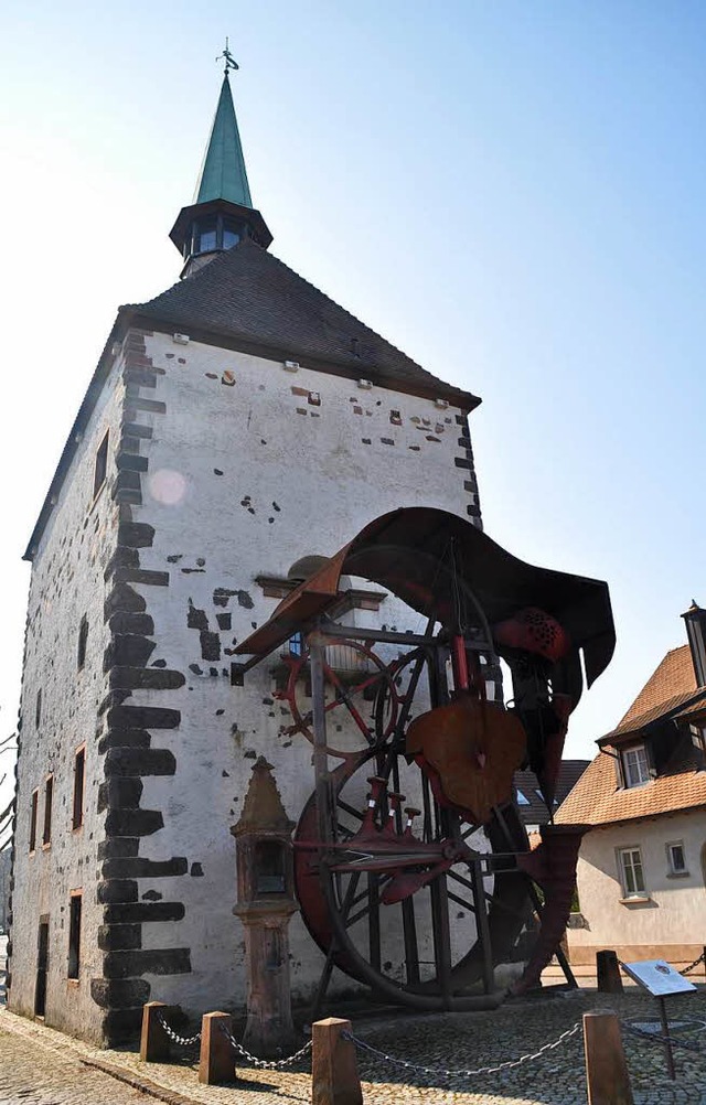 Der Radbrunnen auf dem Breisacher Mns...ltungen des Kunstkreises sehr gefragt.  | Foto: Julius Wilhelm Steckmeister