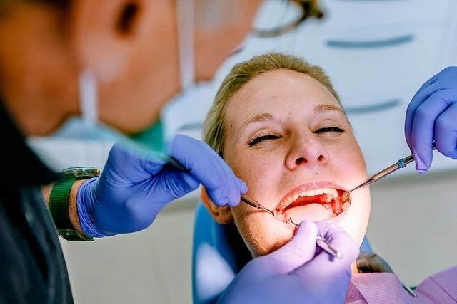 Monatelang keine Info: Zahnarzt in Schopfheim gibt Tätigkeit auf