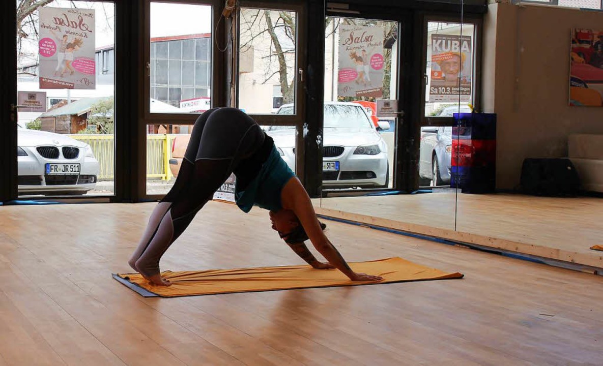 Buti Yoga ist eine  Mischung aus Yoga,...Dehnung und Ausdauertraining zugleich.  | Foto: Simona Eftimova