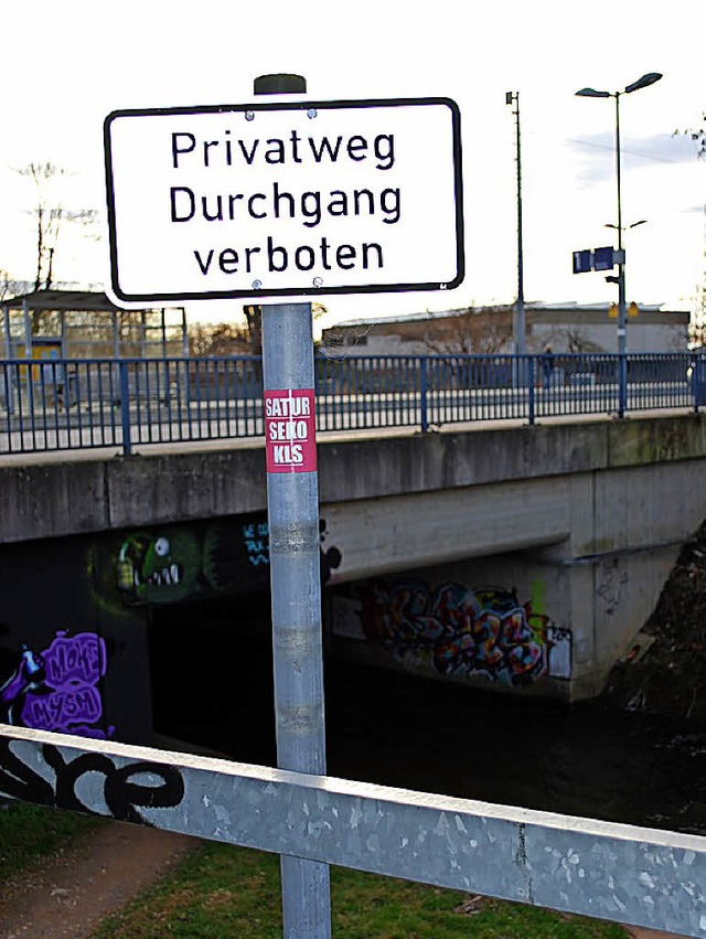 Knftig Privatweg: Der Durchgang beim Bauhof.   | Foto: Jahn