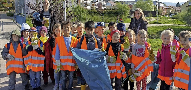 Kinder helfen bei der Kreisputzete in Ettenheim fleiig mit.  | Foto: Stadt Ettenheim