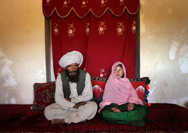 Ein Brautpaar in Afghanistan &#8211; s...Preis fr das Unicef-Foto des Jahres.   | Foto:  dpa