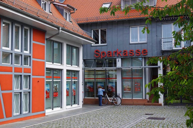 Die Sparkassen-Filiale in Umkirch.  | Foto: Mitarbeiter Ticket
