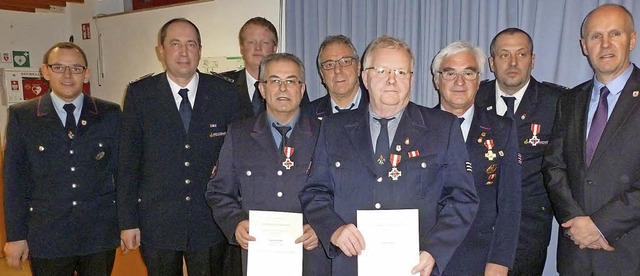 Von Vize-Kreisbrandmeister Jrgen Blei...ubert Pfefferle und Lothar Riesterer.   | Foto: Eberherad Gross