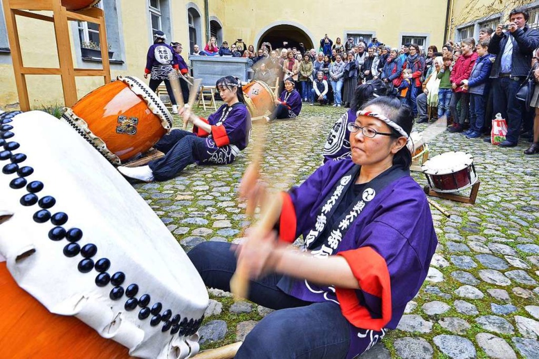 Beim Japantag in der Volkshochschule g...em eine Vorfhrung der Daiko-Trommler.  | Foto: Michael Bamberger