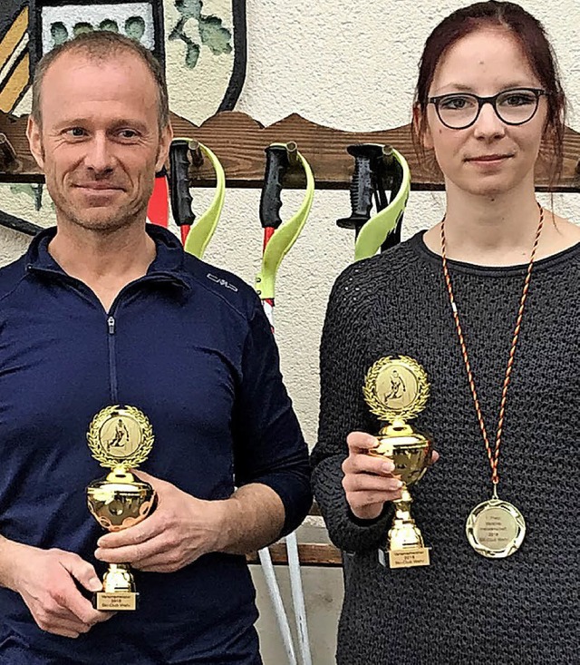 Die Vereinsmeister Alpin  Bernd Hierho...nd Milena Kaiser bei der Auszeichnung   | Foto: Skiclub Wehr