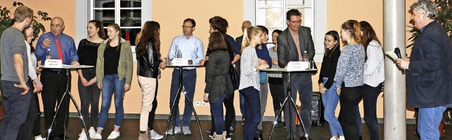 Erstwhlerveranstaltung zur Brgermeis...rgerhaus. Rechts Moderator Udo Wenzl.   | Foto: Ruth Seitz