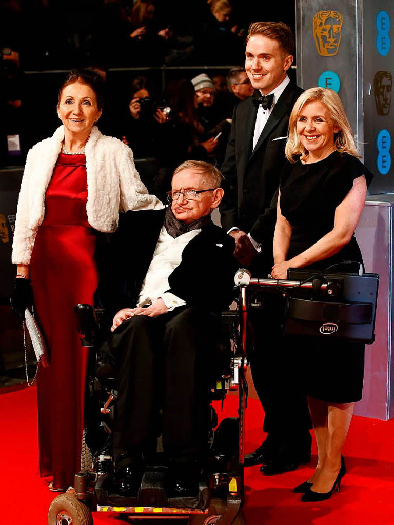 Der Physiker 2015 mit seiner ersten Frau Jane Hawking (links) und der gemeinsamen Tochter Lucy Hawking (rechts)