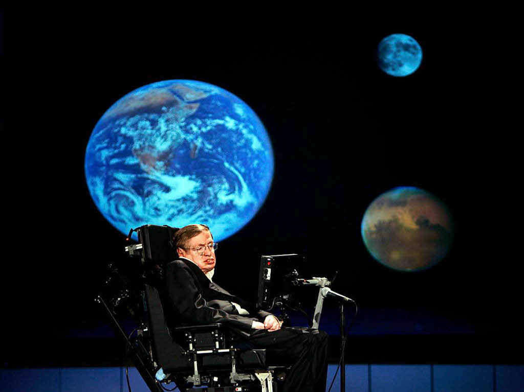 Hawking beschftigte sich mit einigen der groen Fragen der Menschheit: Ist da noch anderes Leben im Universum? Kann die Menschheit auf einen anderen Himmelskrper bersiedeln, sollte die Erde unbewohnbar werden?