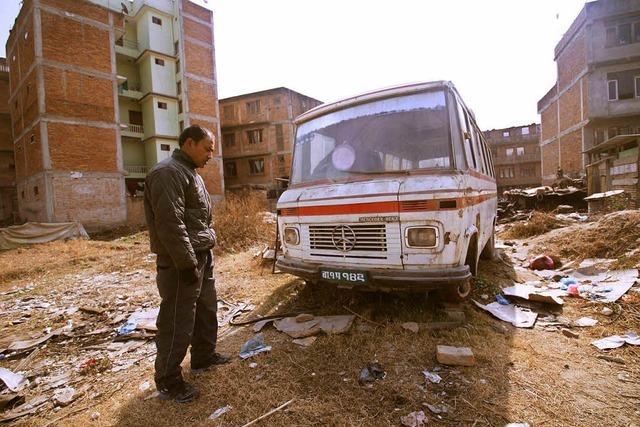 In Nepal werden alte deutsche Hippie-Busse verboten