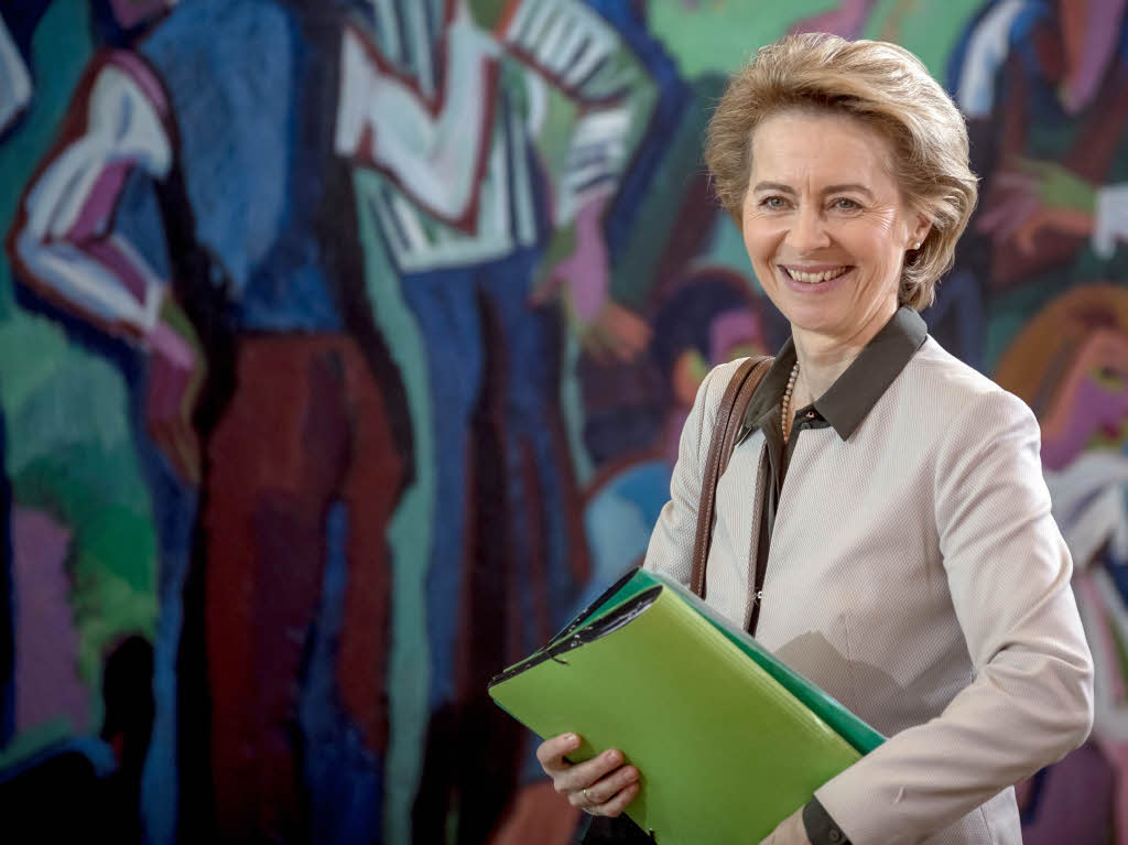 Ursula von der Leyen (CDU) soll weiterhin Verteidigungsministerin bleiben.