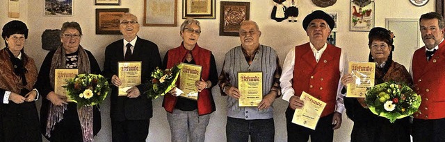 Fr bis zu 40 Jahre Mitgliedschaft wur...zenden Dorothea Lipps (links) geehrt.   | Foto: Verein
