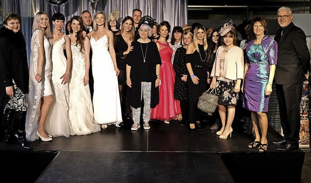 Die Fashion Night bot Genuss fr Auge ... links: Miss Germany Anahita Rehbein.   | Foto: Frank Linke