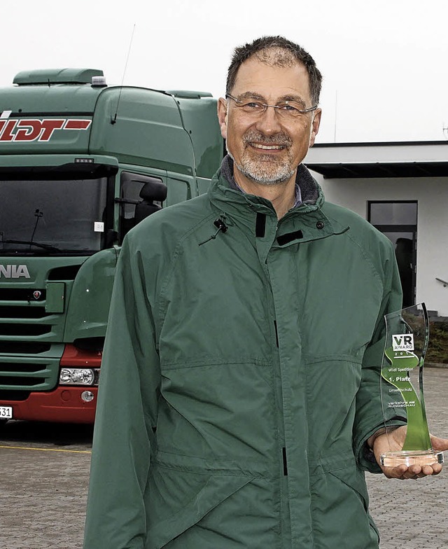 Spediteur  Rolf Wildt mit Umweltpreis,... Tage in Mnchen ausgezeichnet wurde.   | Foto: Erika Sieberts