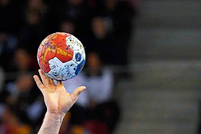 Bei einem Handballspiel in Kenzingen  ...it der Faust ins Gesicht / Symbolbild.  | Foto: dpa