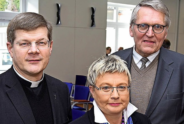 Erzbischof Stephan Burger mit Theologi...Prsident Thomas Sternberg (von links)  | Foto: r. eggstein
