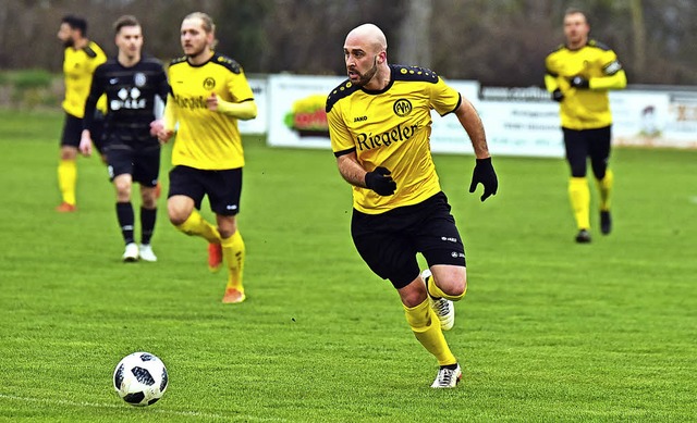 Mit zwei Treffern Garant fr den Herbolzheimer Heimsieg: Adrian Frankus   | Foto: Daniel Thoma