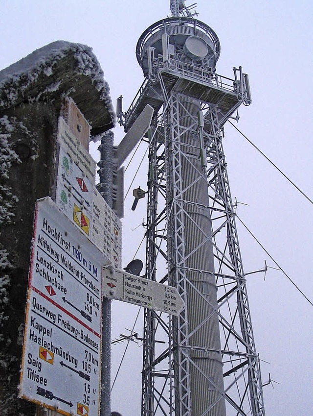 Groe Sorgen bereiten dem Schwarzwaldv...nd Funkanlagen auf dem Hochfirstturm.   | Foto: Peter Stellmach