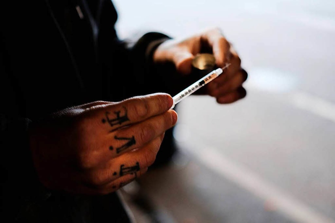 Neben den Drogen enthalten die Spritzen Streckmittel.  | Foto: AFP