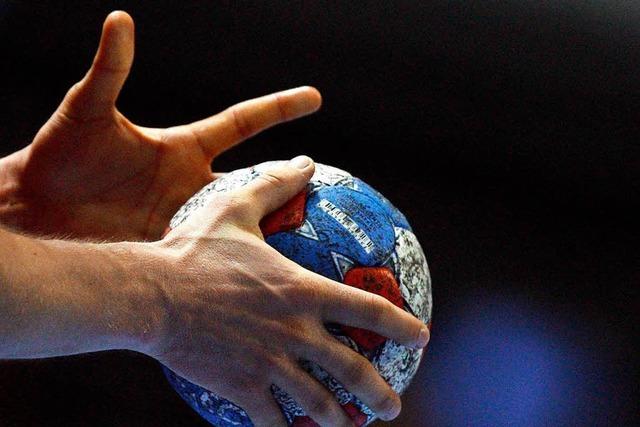 Faustschlag bei Handballspiel: Spieler hatte Zunge verschluckt