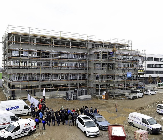 In diesem Gebude auf dem Gterbahnhof...d ab Ende 2018 gegen Krebs geforscht.   | Foto: Ingo Schneider