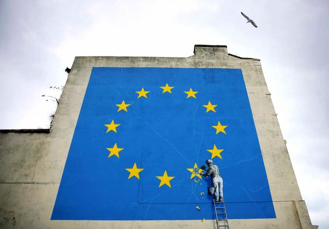 Ein Stern weniger &#8211; Wandbild des...nstlers Banksy im sdenglischen Dover   | Foto: AFP