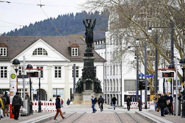 Platz am Siegesdenkmal : Gibt es heute eine Namens-Entscheidung?