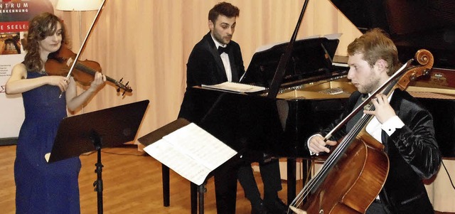 Das Flaneur-Trio mit Jagoda Prucnal (V... trat am Montag im Sigma-Zentrum auf.   | Foto: Gottstein
