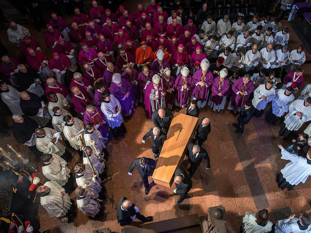 Mit einem Requiem im Mainzer Dom wird der frhere Mainzer Bischof Kardinal Karl Lehmann feierlich verabschiedet.