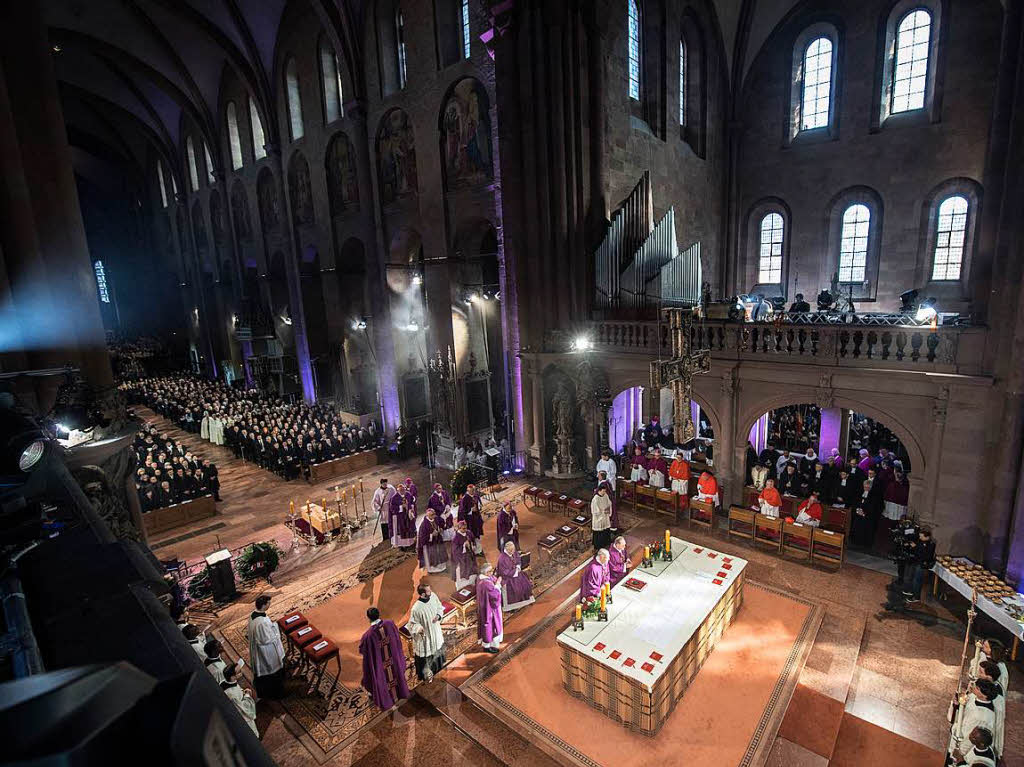 Mit einem Requiem im Mainzer Dom wird der frhere Mainzer Bischof Kardinal Karl Lehmann feierlich verabschiedet.