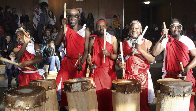 Die Trommler  aus Burundi zeigten, was Rhythmus ist.   | Foto: Gabriele Fssler