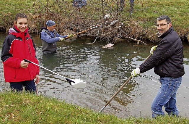 Viel Plastikmll wurde aus dem Fluss gefischt.   | Foto: Wolfgang Beck