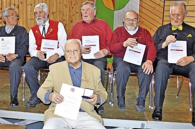 Rekordhalter singt seit 70 Jahren im Gesangverein