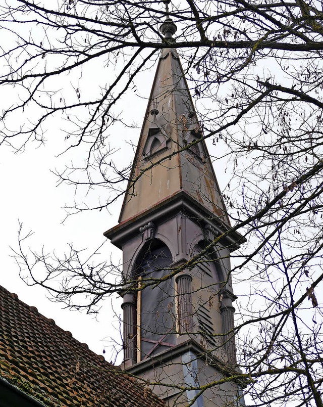 Der Turm der Adelbergkirche wurde notdrftig repariert.  | Foto: Ralf H. Dorweiler