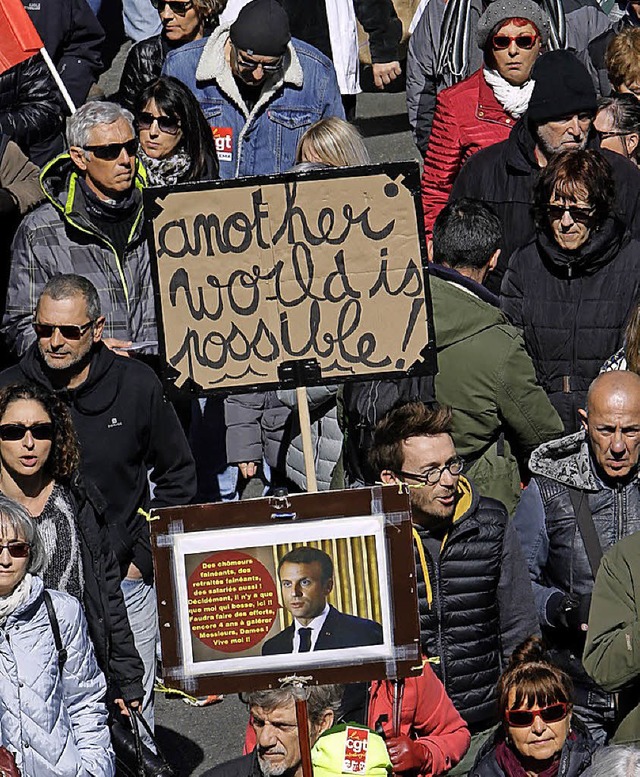 Eine andere Welt ist mglich &#8211; Protestzug in Marseille.   | Foto: dpa