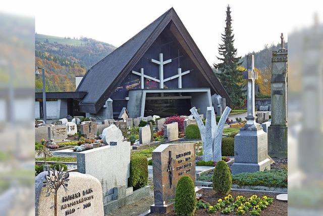 Auf dem Friedhof geht es vorwrts