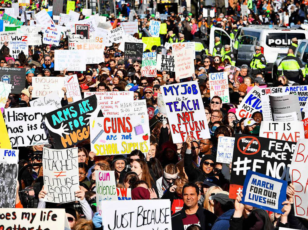 In Washington gehen die Demonstranten fr schrfe Waffengesetze auf die Strae. Aber auch im Rest der USA protestieren die Menschen.