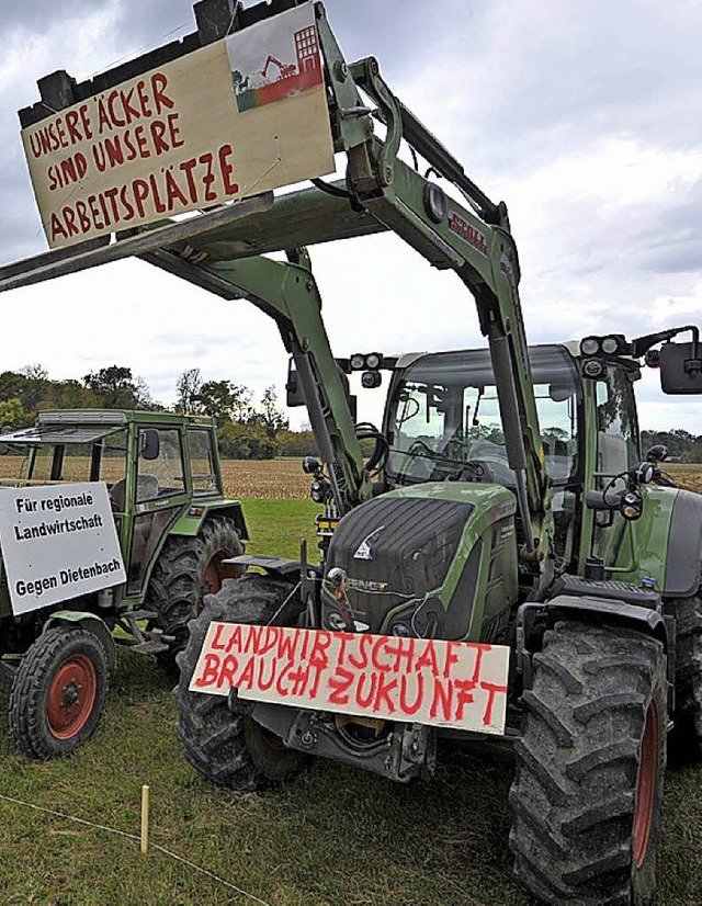 Bauern protestieren gegen den Stadtteil Dietenbach.  | Foto:  bam