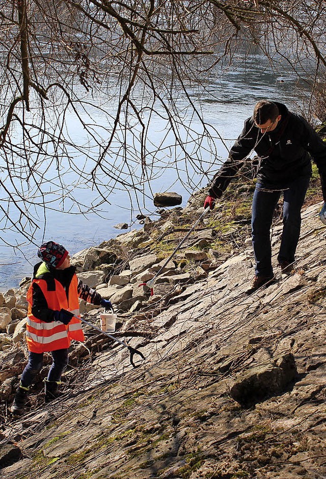 Achtlos weggeworfenen Mll haben die H...r eingesammelt, so auch am Rheinufer.   | Foto: Christiane Pfeifer