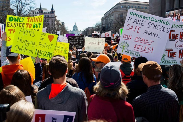 Deutliche Botschaften an die Politik: ...rieren vor dem Kapitol in Washington.   | Foto: AFP