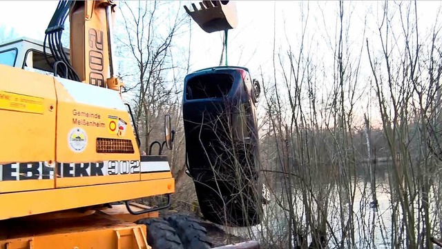 Umweltsnder haben wohl ein Auto in einem See bei Meienheim versenkt.  | Foto: kamera24